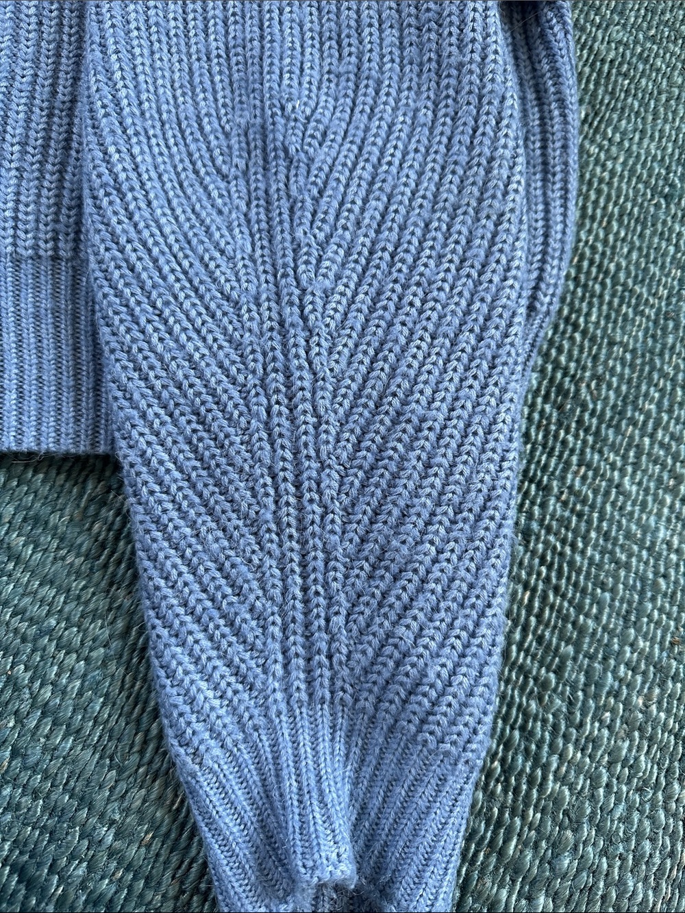Charlie Holiday Dusty Blue Ribbed V-Neck Cropped Cardigan Size M - Picture 5 of 6